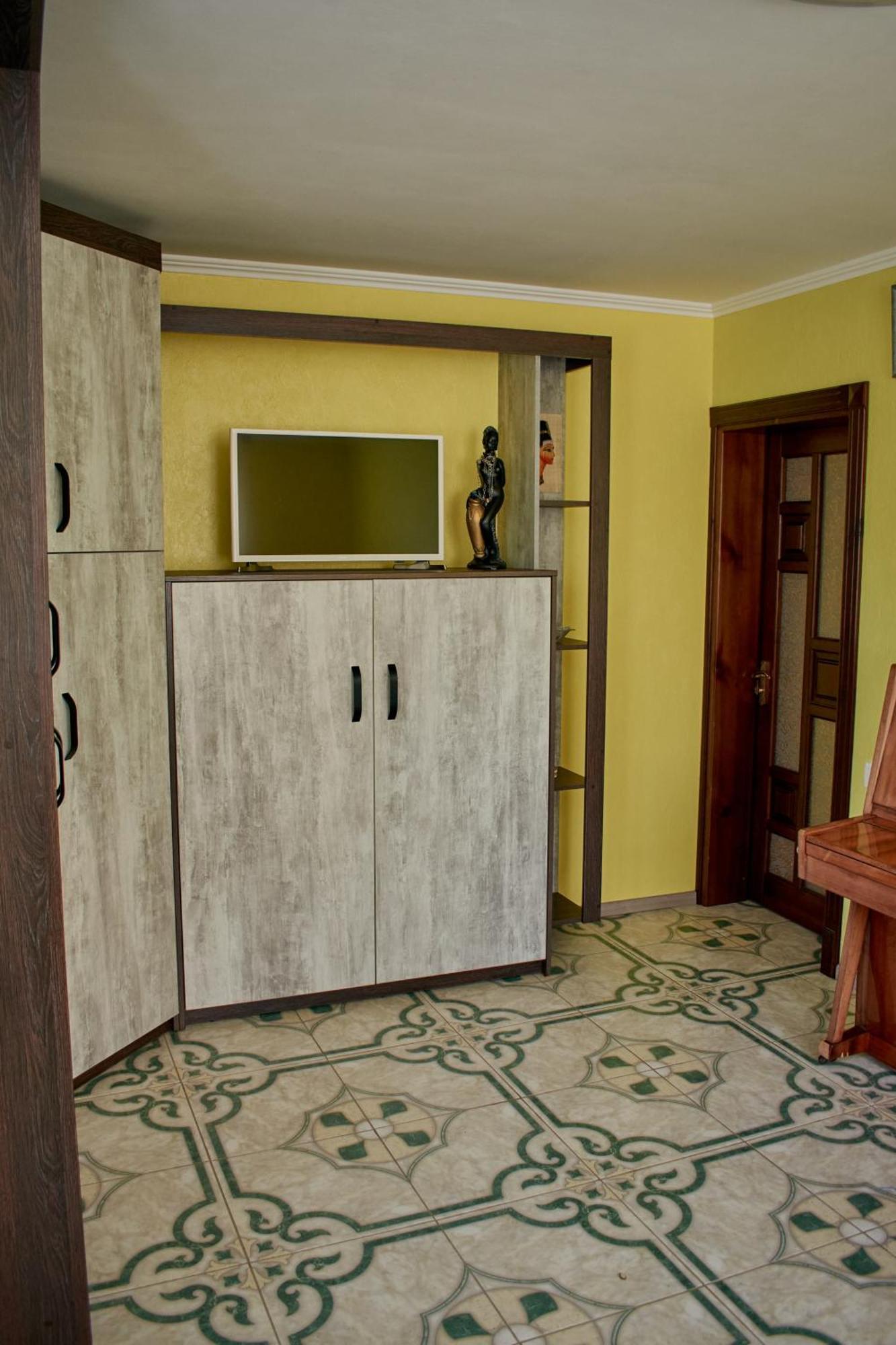Vacation Home Lubov Kamianets-Podilskyi Exterior foto